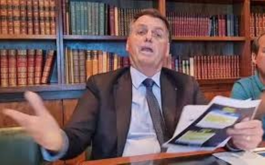 Bolsonaro anuncia aes na Justia contra governadores por ICMS