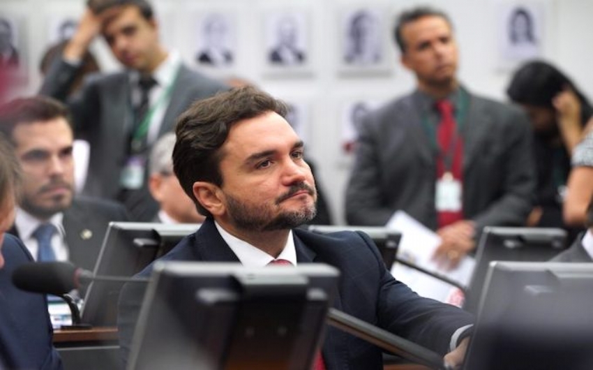 Gatilhos impediro queda de repasse a Estados, diz relator da reforma do IR