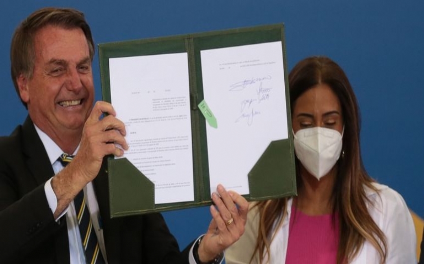 Bolsonaro tem recorde de Medidas Provisrias e decretos editados