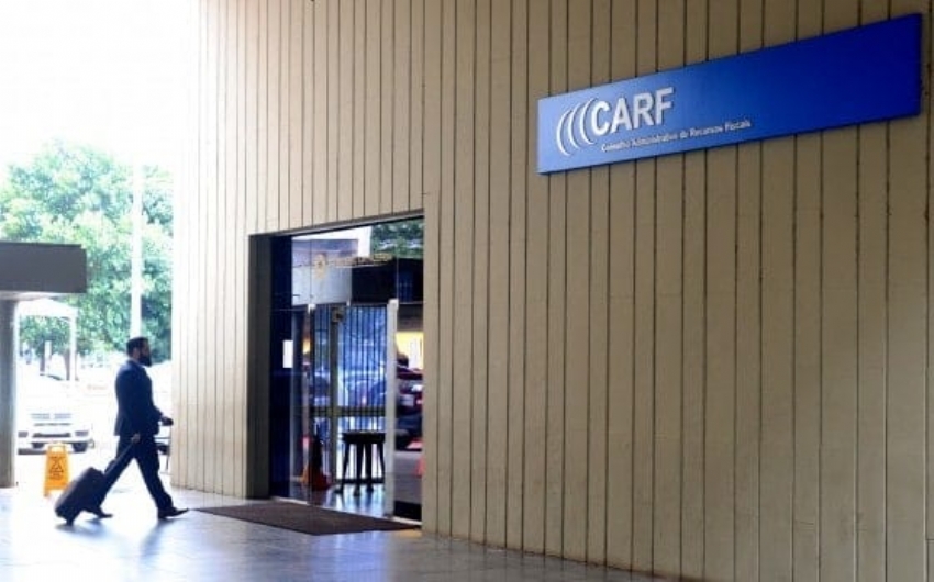 CARF regulamenta a solicitao de audincia e a entrega de memoriais pelas partes