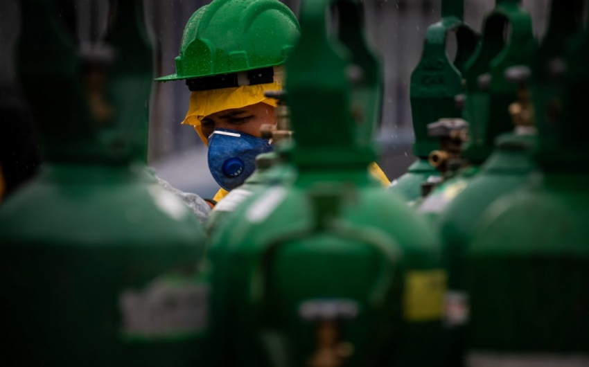 Falta de oxigênio também é fruto do caos tributário no Brasil