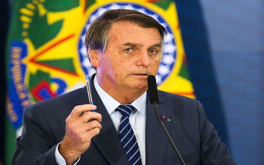 Bolsonaro diz que Economia exagerou na reforma tributária e que Receita foi com muita sede ao pote