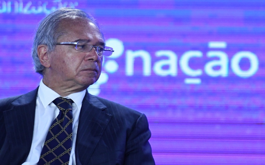 Sob pressão, Guedes tenta retomar articulação de pacote econômico
